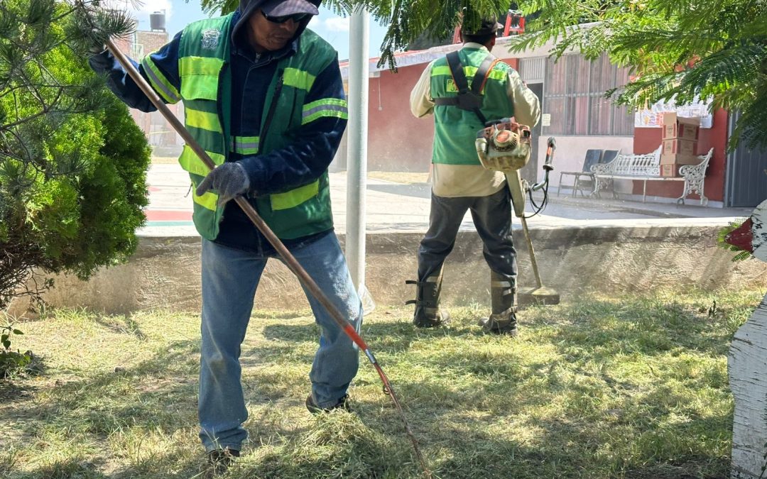 Atienden brigadas del Gobierno de Silao y de Salud a telesecundaria de la colonia Guadalupe