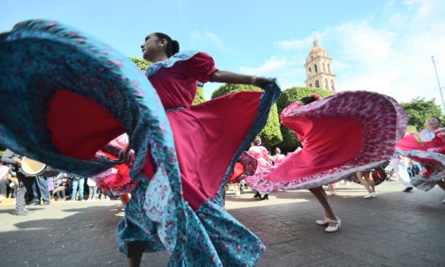 Disfrutan más de 8 mil personas del colorido ‘espectáculo revolucionario’ en Silao